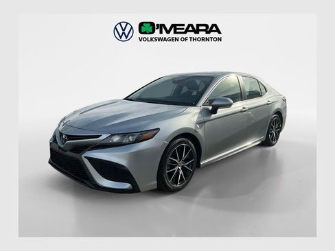 Used 2023 Toyota Camry SE image 1