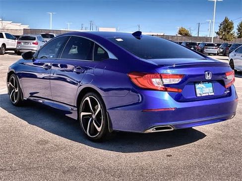 Used 2018 Honda Accord Sport image 4