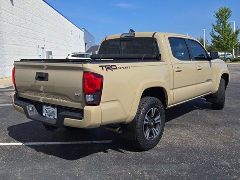 Used 2019 Toyota Tacoma TRD Sport RWD image 11