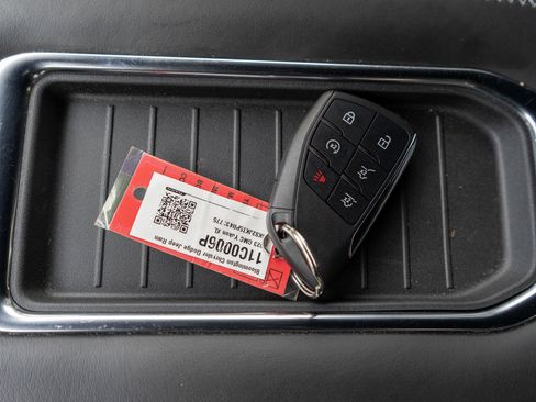 Used 2023 GMC Yukon XL Denali w/ Denali Reserve Package AWD/4WD image 37