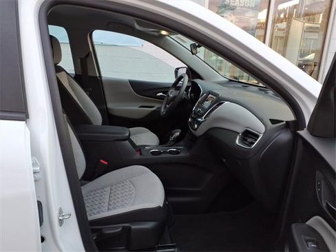 Certified 2024 Chevrolet Equinox LS image 20