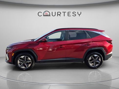 Used 2025 Hyundai Tucson SEL AWD/4WD image 2