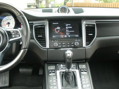 Used 2018 Porsche Macan GTS AWD/4WD image 33