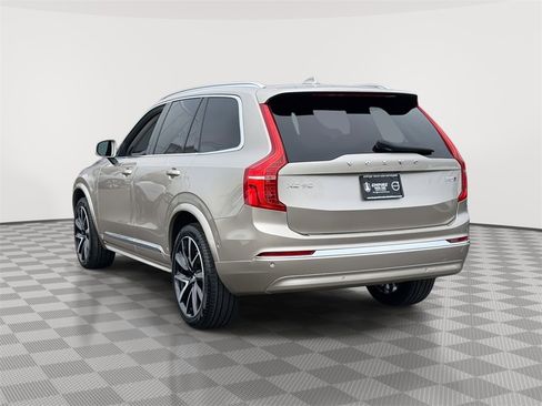 Certified 2024 Volvo XC90 B5 Plus w/ Protection Package Premier image 5