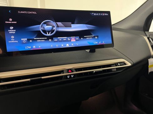 Used 2026 BMW iX xDrive45 image 29