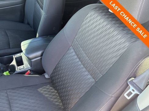 Used 2020 Nissan Rogue SV image 31