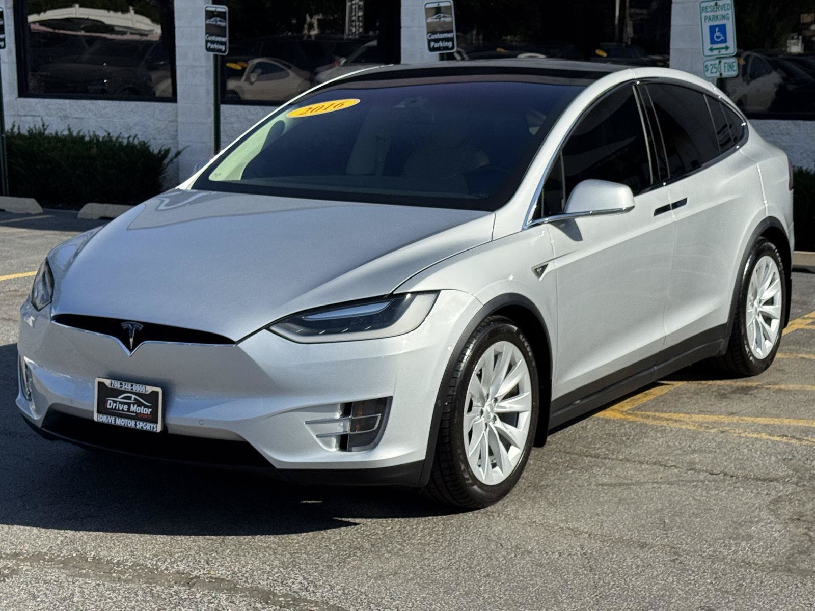 Used 2016 Tesla Model X 90D AWD/4WD image 18