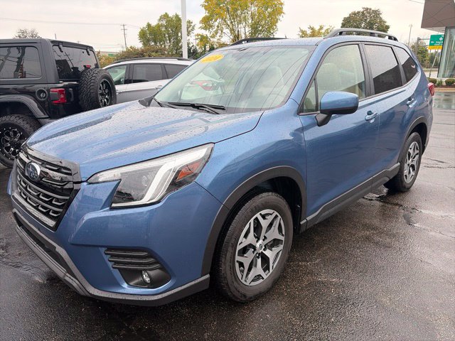 Used 2024 Subaru Forester Premium w/ Pop Package 2 AWD/4WD image 1