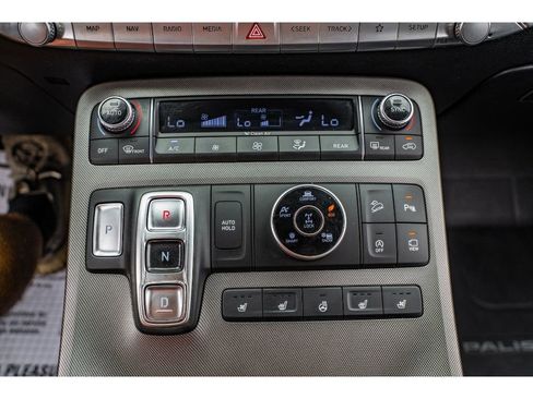 Used 2021 Hyundai Palisade Limited image 17