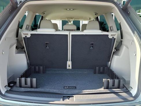 New 2026 Volkswagen Atlas SE image 8