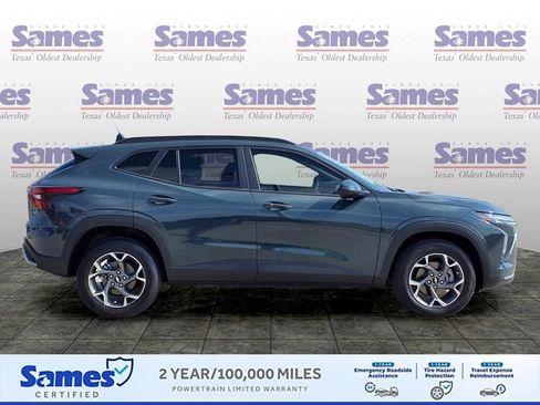 Used 2026 Chevrolet Trax LT w/ Driver Confidence Package FWD image 7
