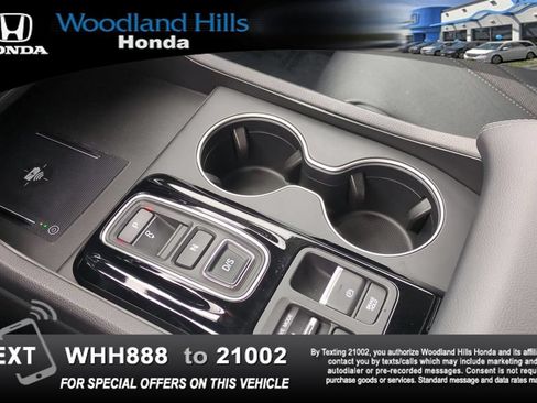 Used 2025 Honda Pilot Touring image 17
