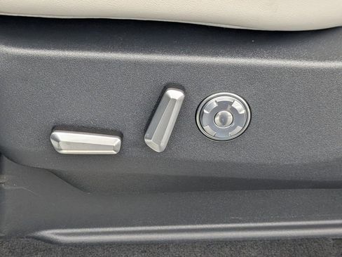 New 2025 Lincoln Navigator L Reserve image 21