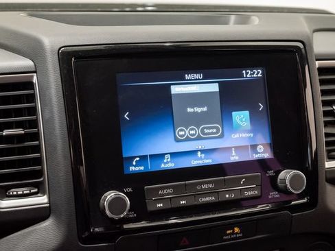 Used 2022 Nissan Frontier SV AWD/4WD image 17