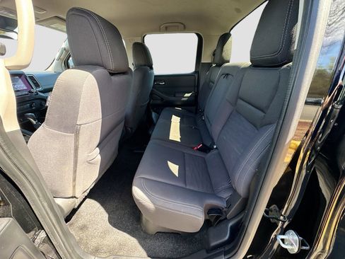 Used 2022 Nissan Frontier SV w/ Technology Package image 24