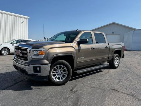 Used 2014 GMC Sierra 1500 SLE w/ SLE Value Package AWD/4WD image 4