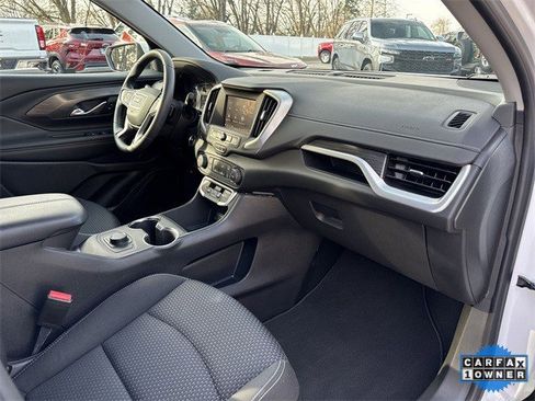 Used 2022 GMC Terrain SLE image 31