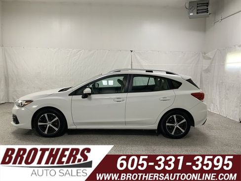 Used 2023 Subaru Impreza 2.0i Premium AWD/4WD image 1