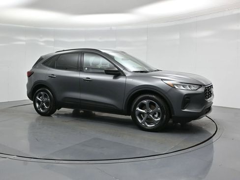 Used 2025 Ford Escape ST-Line image 23