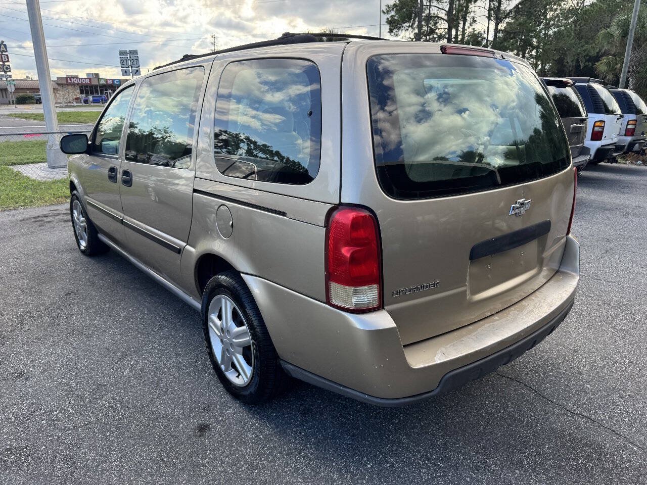 Used 2005 Chevrolet Uplander FWD image 4