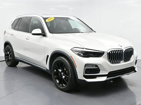 Used 2019 BMW X5 xDrive40i w/ Premium Package 2 AWD/4WD image 2