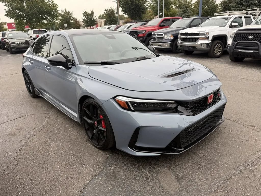 Used 2025 Honda Civic Type R image 3