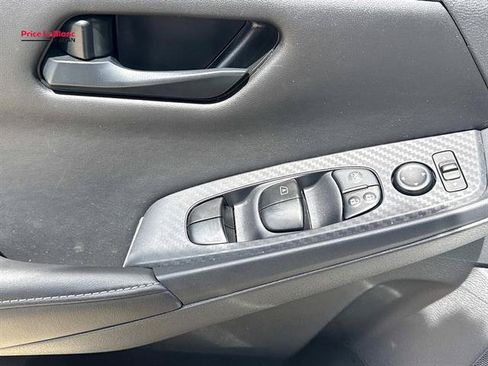 Used 2025 Nissan Sentra S FWD image 18