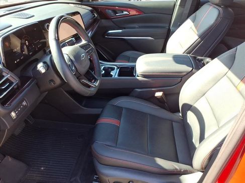 Certified 2024 Chevrolet Traverse RS w/ LPO, Floor Liner Package image 11