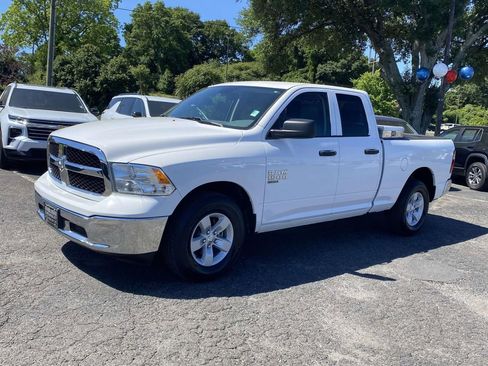 Used 2019 RAM 1500 Tradesman w/ Chrome Appearance Group RWD image 3