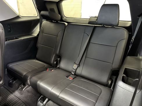 Used 2020 Chevrolet Traverse LT w/ LT Premium Package image 15
