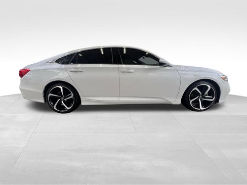 Used 2020 Honda Accord Sport image 4