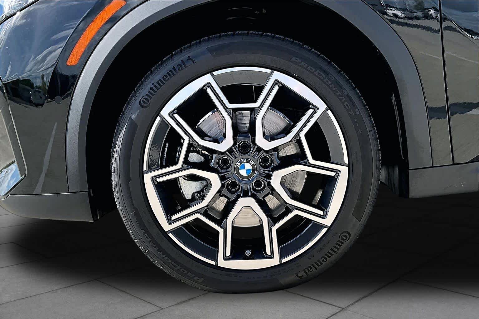 Used 2025 BMW X2 xDrive28i AWD/4WD image 10