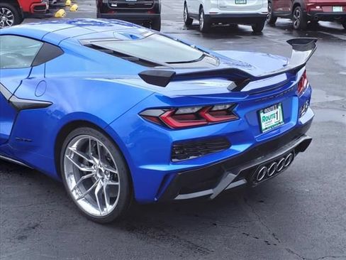 New 2025 Chevrolet Corvette Z06 w/ Z07 Performance Package RWD image 7