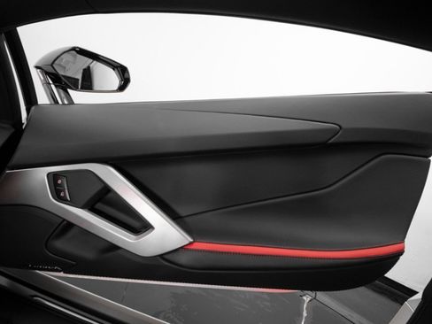 Used 2017 Lamborghini Aventador S image 45