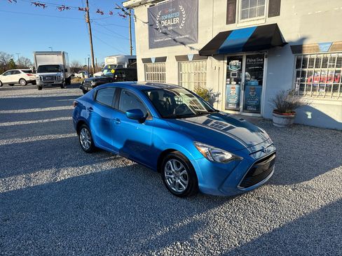 Used 2018 Toyota Yaris iA image 7