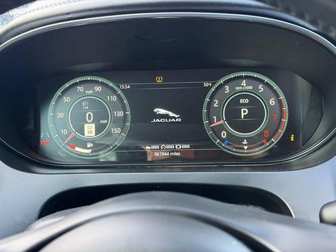 Used 2018 Jaguar E-PACE SE image 22