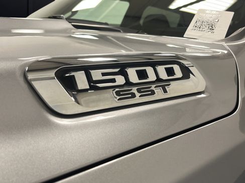 Used 2025 RAM 1500 Big Horn AWD/4WD image 42