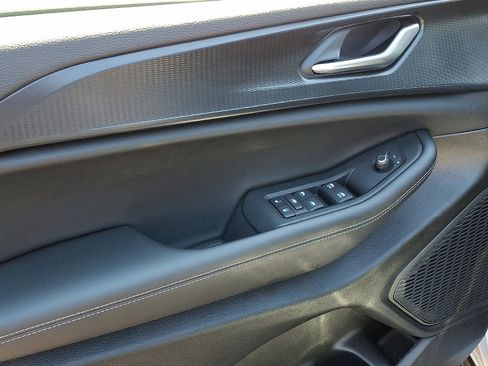 Certified 2025 Jeep Grand Cherokee L Altitude image 12