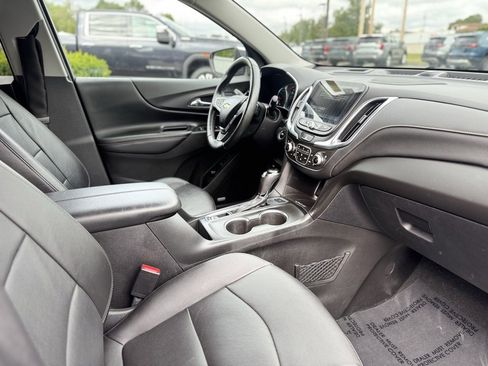 Used 2018 Chevrolet Equinox Premier image 11