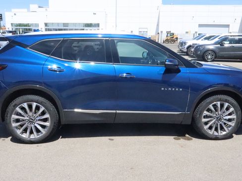 Used 2022 Chevrolet Blazer Premier w/ Enhanced Convenience Package AWD/4WD image 8