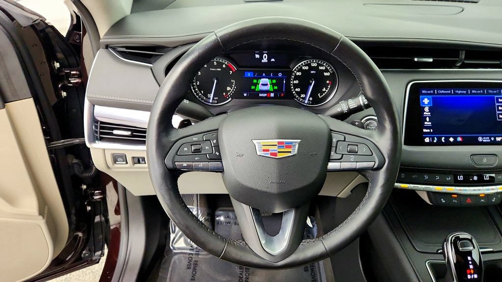 Used 2021 Cadillac XT4 Luxury w/ Cold Weather Package AWD/4WD image 14