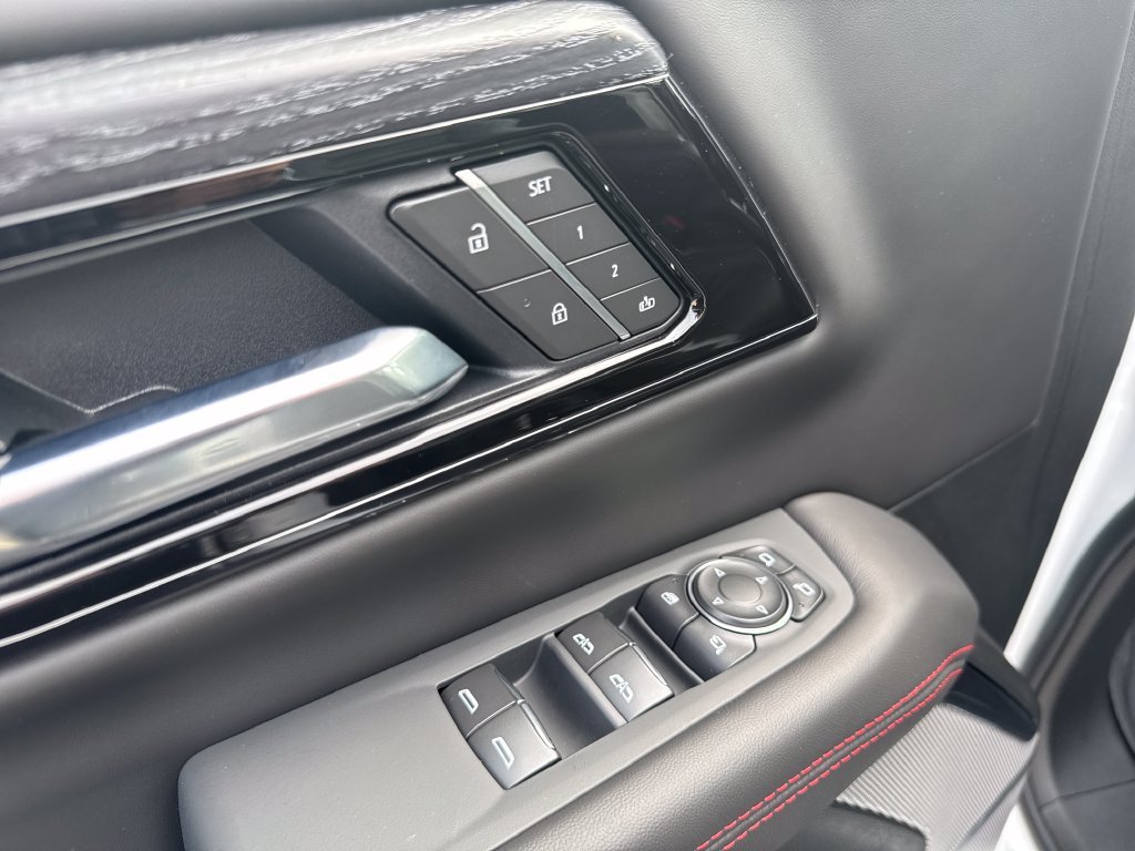 Used 2026 GMC Yukon XL AT4 Ultimate w/ LPO, Floor Liner Package AWD/4WD image 19