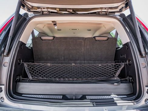 Used 2018 Cadillac Escalade Luxury AWD/4WD image 45