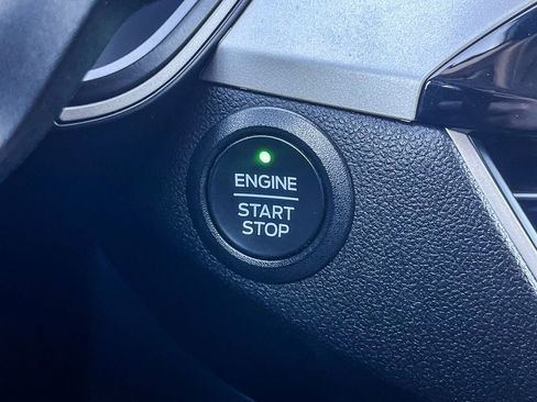 Used 2021 Ford Escape SE w/ SE Sport Appearance Package image 24