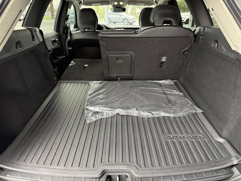 Used 2024 Volvo XC60 B5 Core image 51