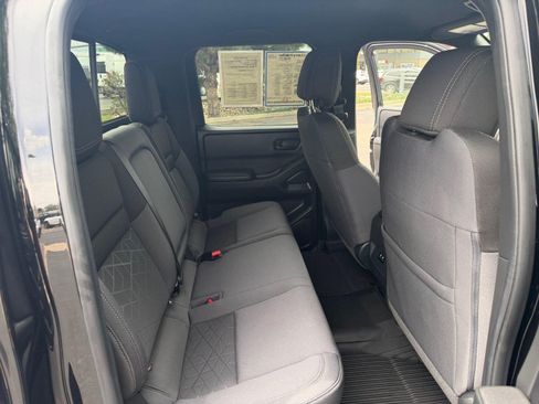 Used 2026 Nissan Frontier SV w/ All-Weather Content Package AWD/4WD image 18