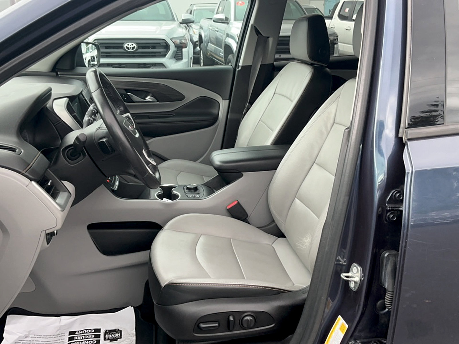 Used 2018 GMC Terrain SLT w/ Preferred Package AWD/4WD image 10