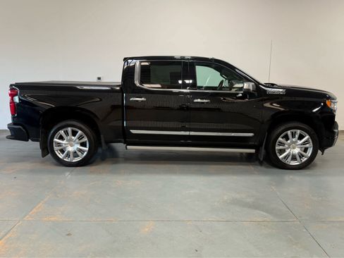 Used 2024 Chevrolet Silverado 1500 High Country AWD/4WD image 6
