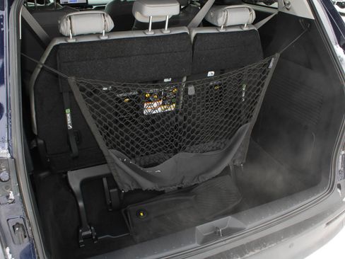 Used 2025 Toyota Sienna XLE image 8