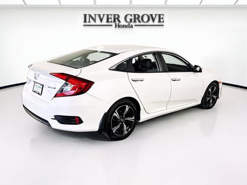 Used 2017 Honda Civic Touring image 5